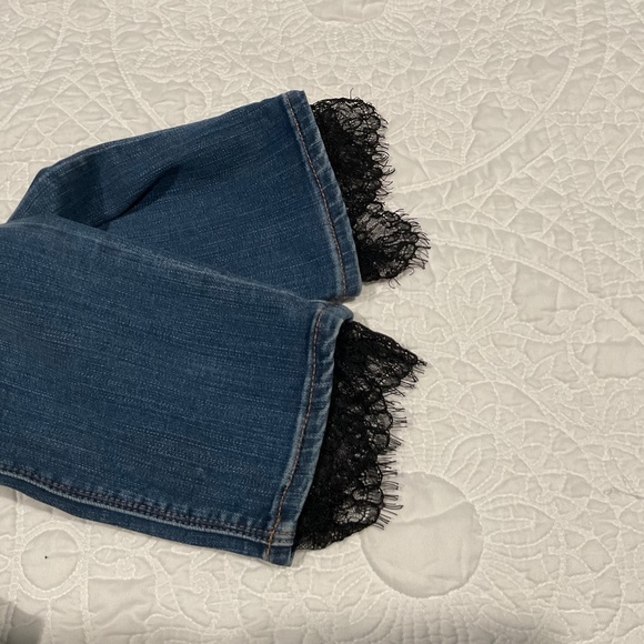 White House Black Market Classic-Rise Black Lace Hem Skinny Ankle Jeans 6 - Picture 8 of 15